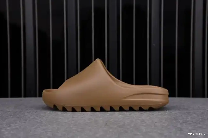 hype Yeezy Adidas Core Slide G55492 0515